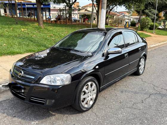CHEVROLET ASTRA 2.0 MPFI ADVANTAGE 8V FLEX 4P MANUAL CHEVROLET ASTRA 2.0 MPFI ADVANTAGE 8V FLEX 4P MANUAL